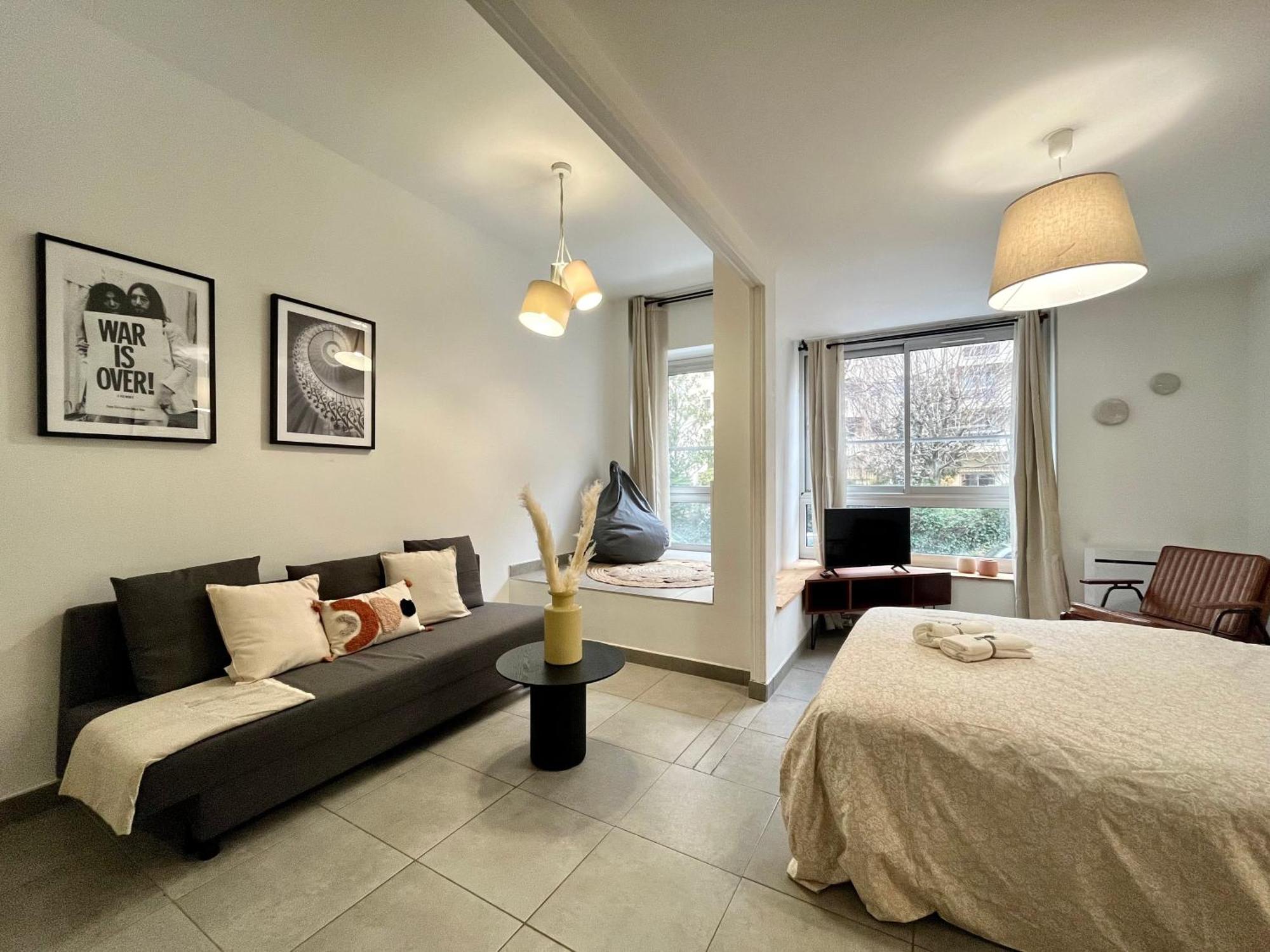 Suite Danbury Lyon Exterior foto